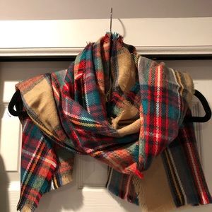 NWOT!! Gorgeous Multi Colored Plaid Blanket Scarf